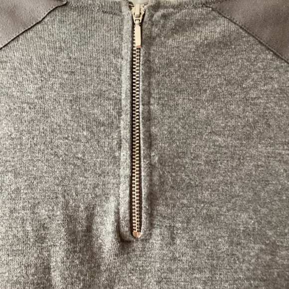 Chico’s Grey Pullover Sweater, Size O ( Small 4/6) - Picture 4 of 7